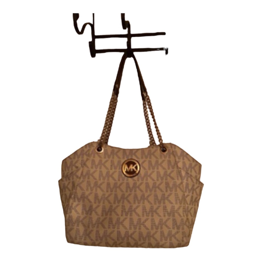 MK Women’s HandBag Beige in Excellent Used Condition
